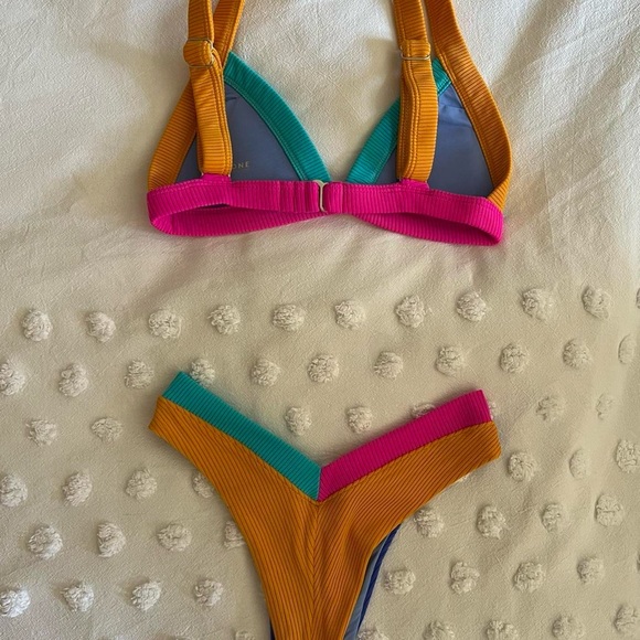 OneOne Swimwear bikini top (s) and bottom (xs) - Picture 4 of 6